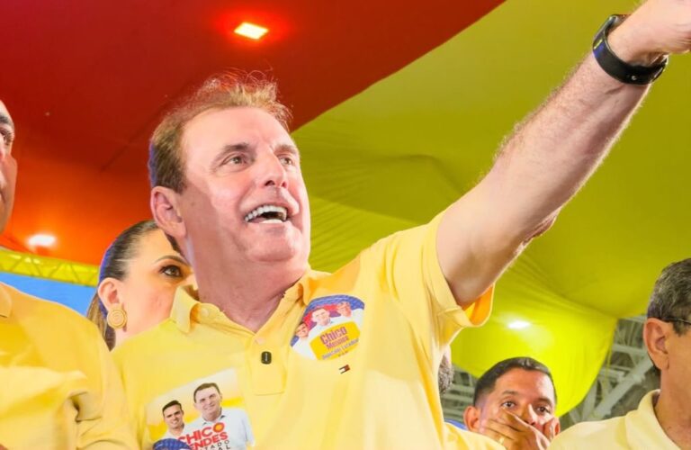 Deputado Chico Mendes oficializa candidatura em convenção ao lado de Lucas, João e Nabor
